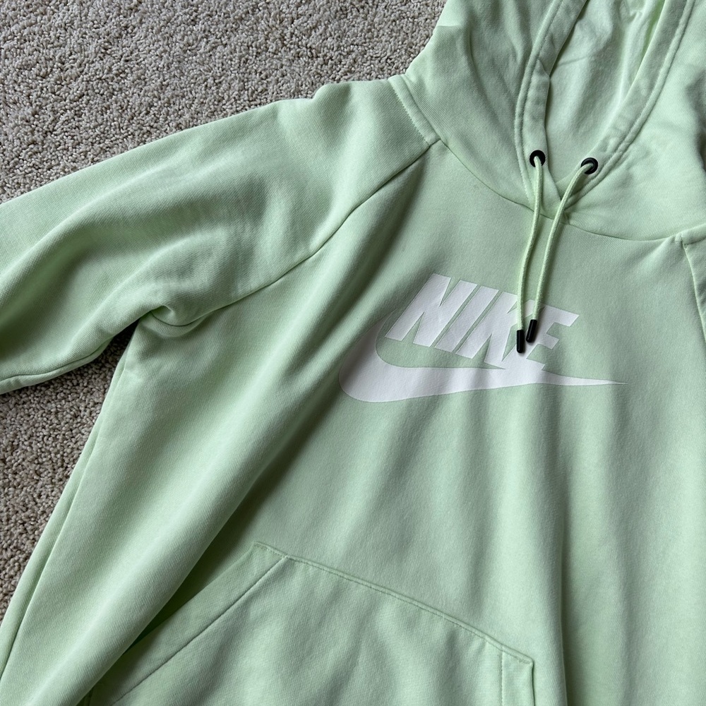 Like Green/Yellow Women’s Medium Nike Hoodie